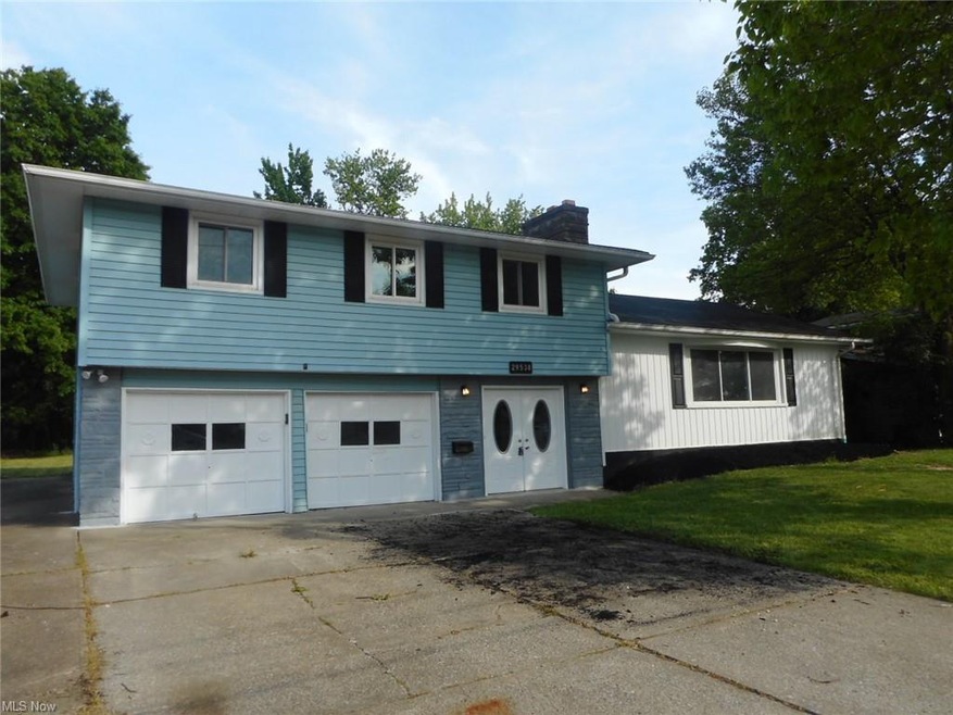 29538 Meadow St, Wickliffe, OH 44092 - photo 1