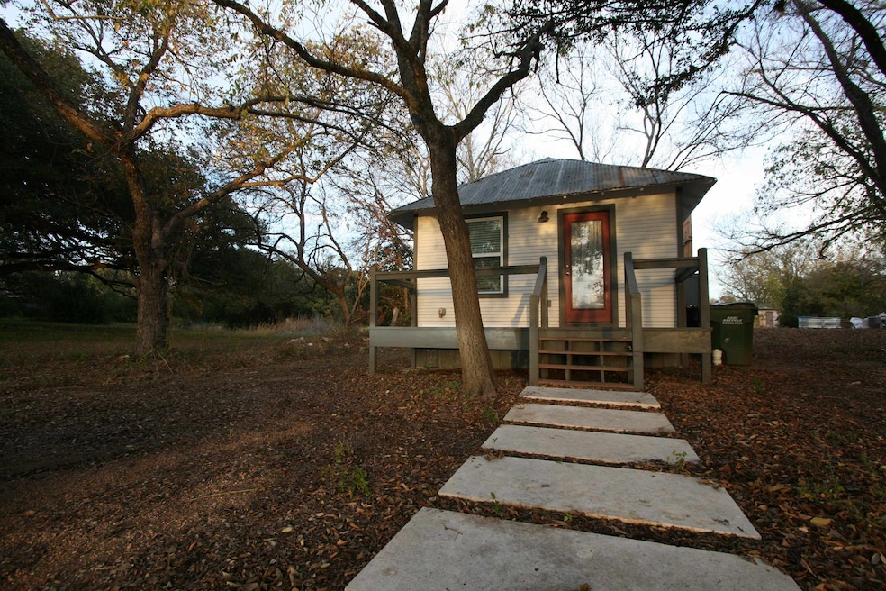 For Rent $1,000/month • Co-Listing Agent