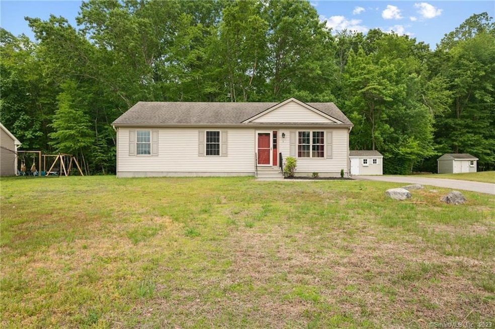 5 Dennis Dr, Uncasville, CT 06382 - photo 1