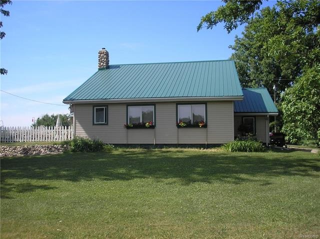 6601 Brief side of home.jpg