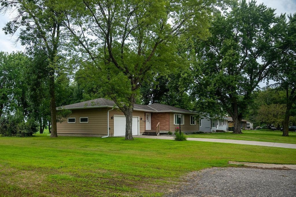 205 7th St N Kandiyohi