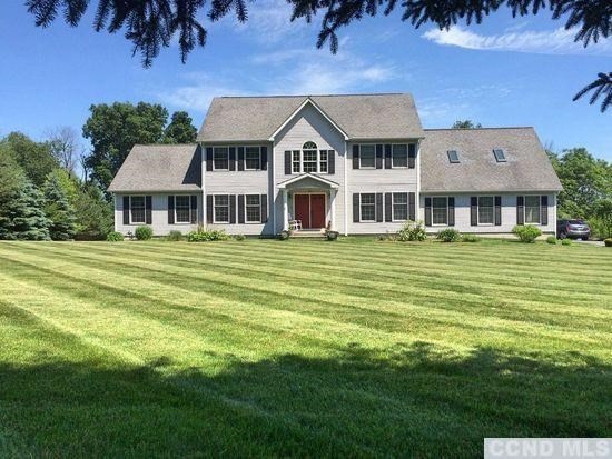 58 Carriage Dr, Red Hook, NY 12571 - photo 1