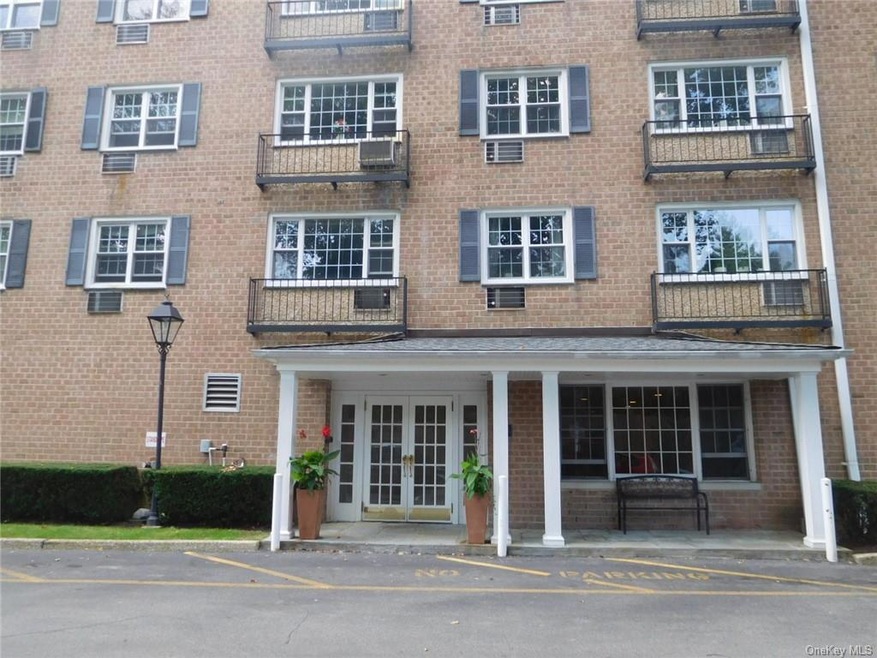 Consulate on the Park unit 3-G, Tuckahoe, NY 10707 - photo 1