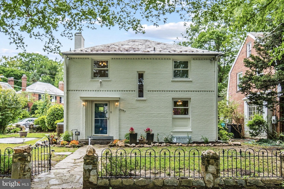 4300 Reno Rd NW, Washington, DC 20008 - photo 1