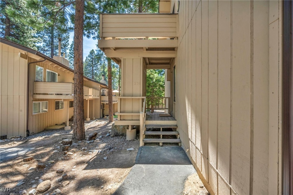 Level and easy access into the unit.