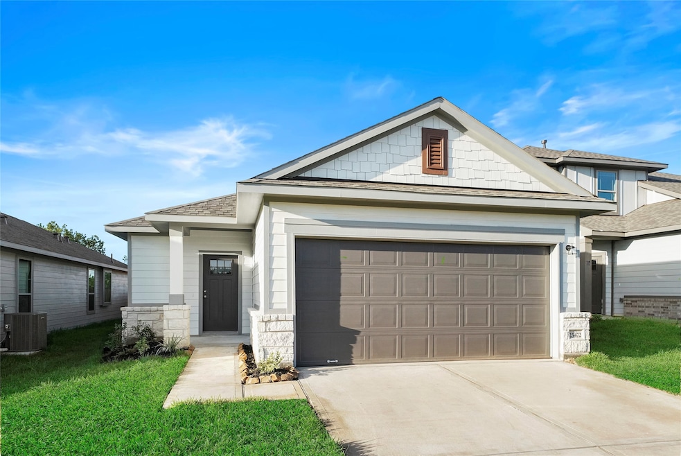 107 Tejas Village Pkwy, Beasley, TX 77417 - photo 1