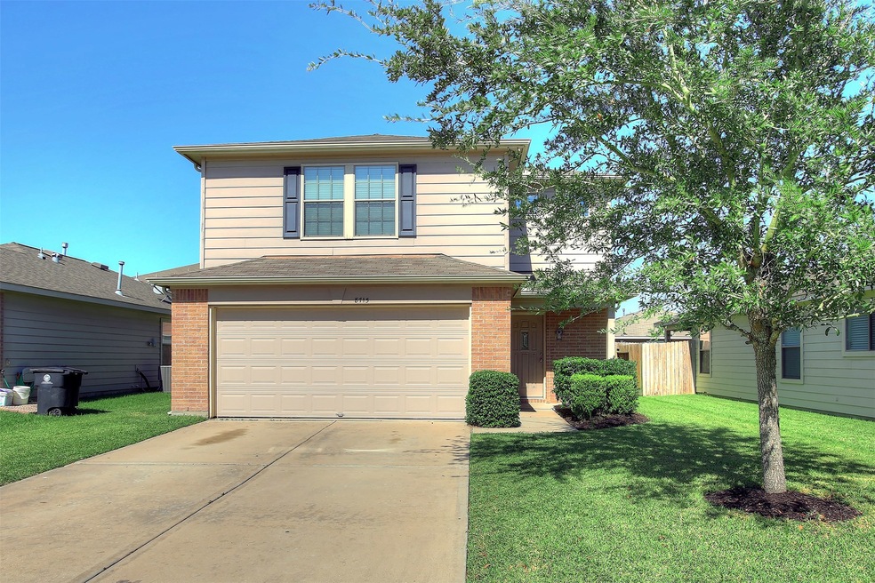 8715 Kaeling Meadow Ct, Houston, TX 77075 - photo 1