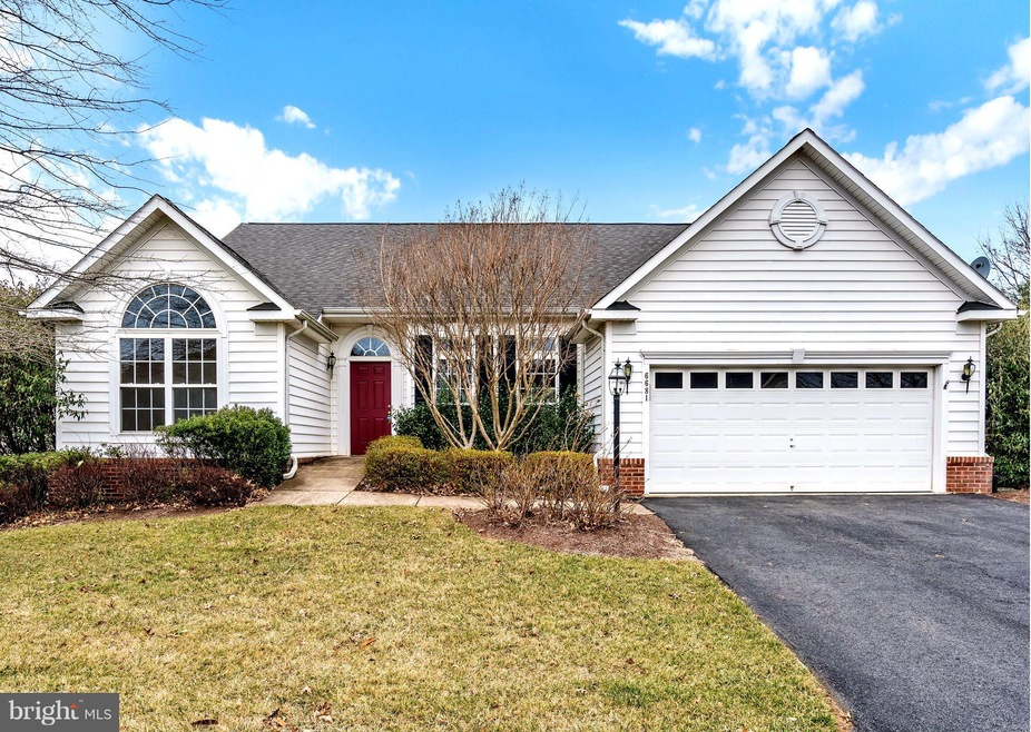 6681 Stream View Ln unit 6881, Warrenton, VA 20187 - photo 1