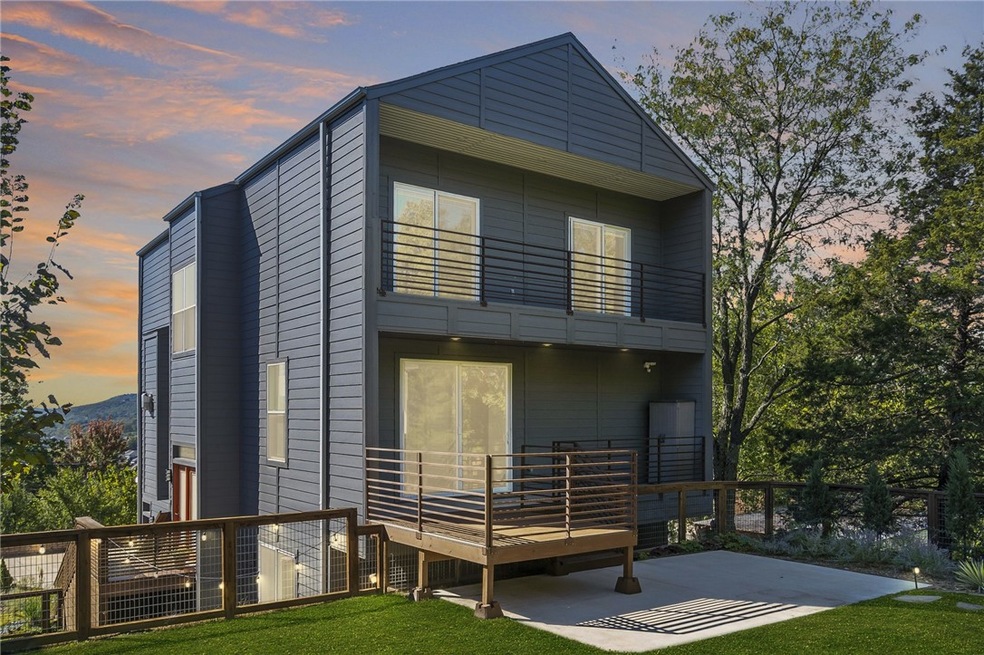 1042 E Huntsville Rd, Fayetteville, AR 72701 MLS 1257560