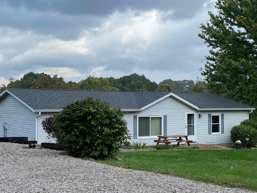 7135 E Sylvania Rd, Bloomfield, IN 47424 - photo 1