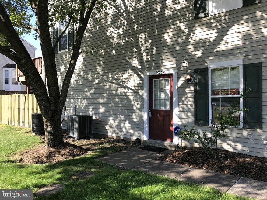 16209 Taconic Cir unit 68C, Dumfries, VA 22025 - photo 1