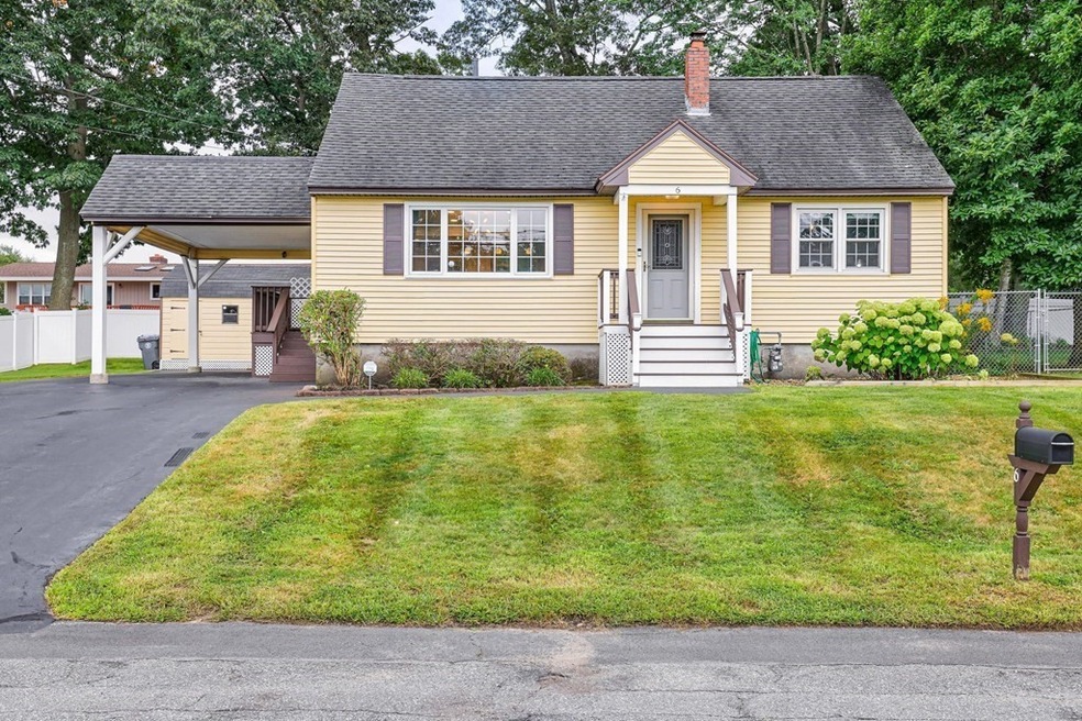 6 Oakcrest Cir, Methuen, MA 01844 - photo 1