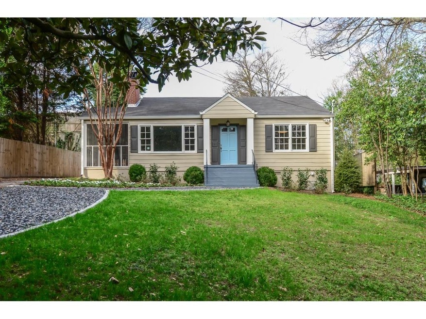 Wonderful low maintenance cottage with freshly pai