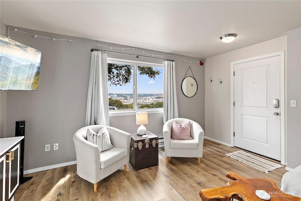 218 Broadway unit 5, Tacoma, WA 98402 - photo 1