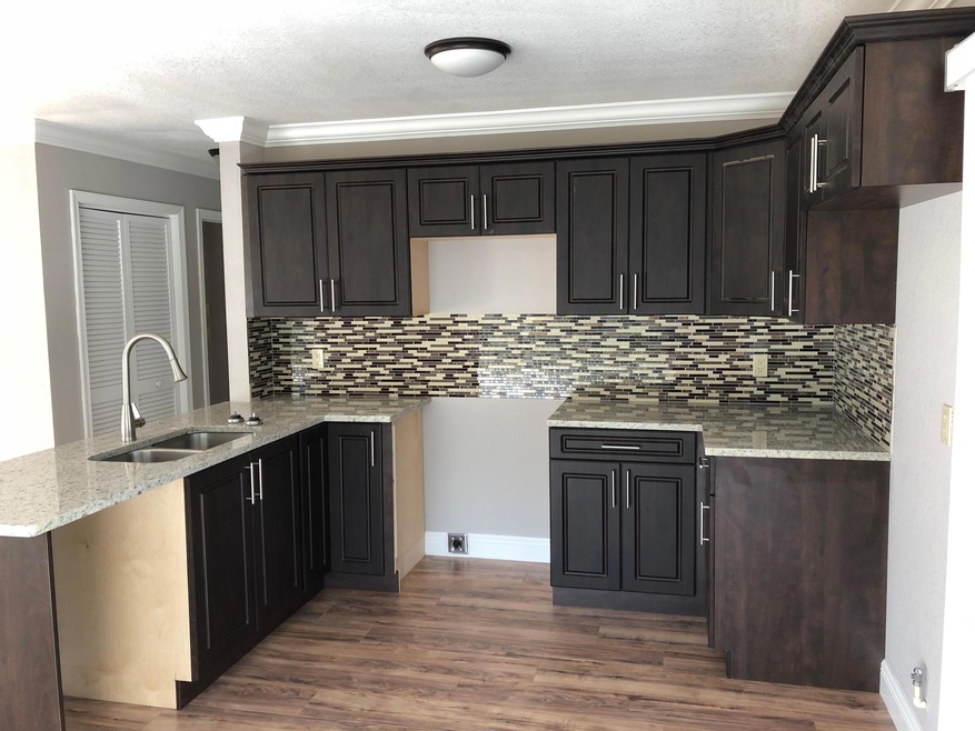 NEW KITCHEN & GRANITE COUNTERS
