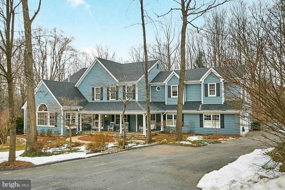 2009 Carrhill Rd, Vienna, VA 22181 - photo 1