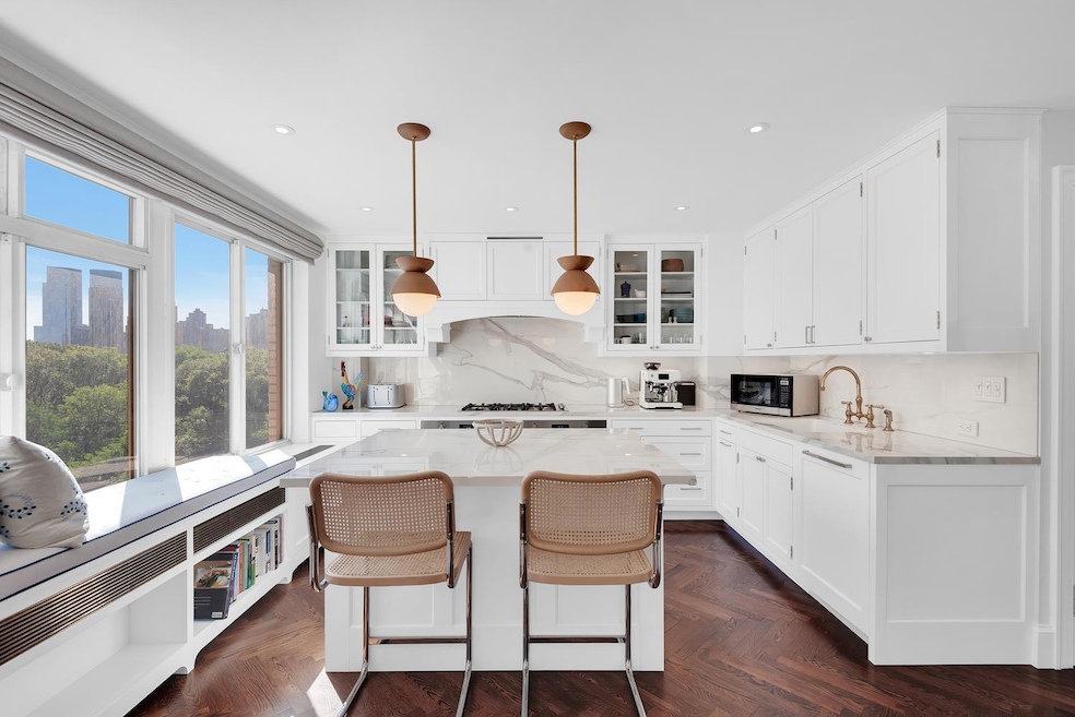 Pending $5,350,000 • Co-Listing Agent