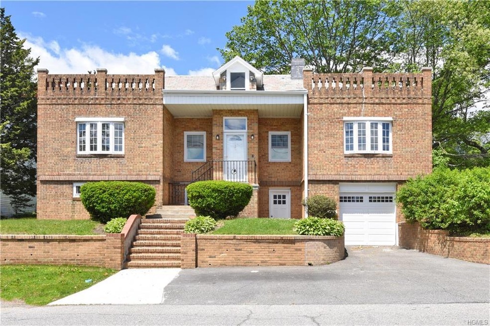 120 Roundhill Dr, Yonkers, NY 10710 - photo 1