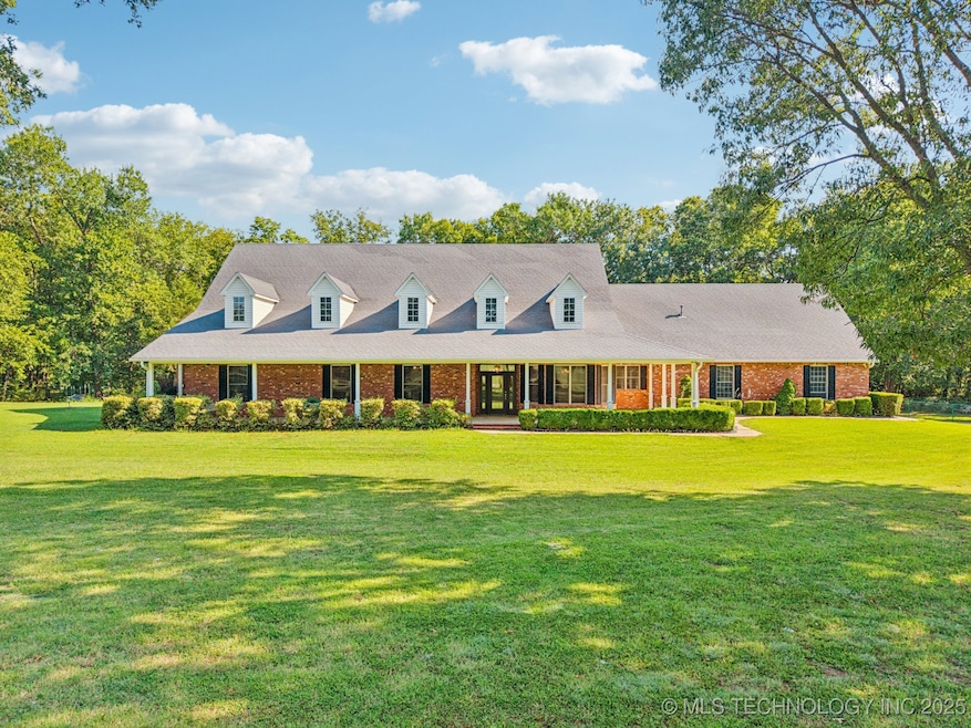 2475 W Lowry Rd, Claremore, OK 74017 - photo 1