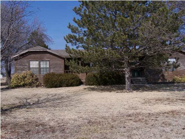 3638 SW 200th Douglass KS 39.7 acre horse farm