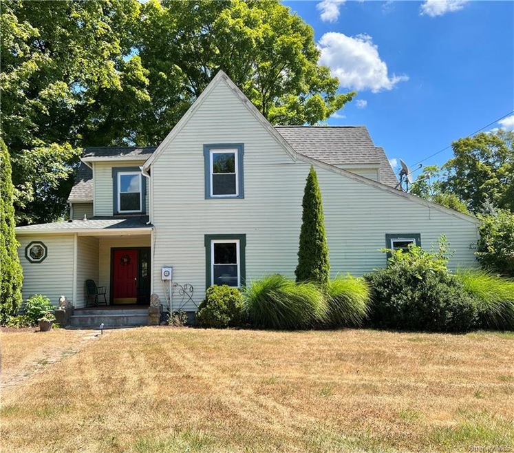 16 Railroad St, Dover Plains, NY 12522 - photo 1