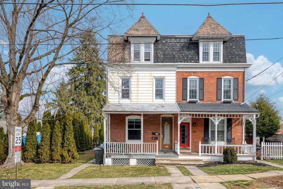 211 W Broad St, Reading, PA 19607 - photo 1