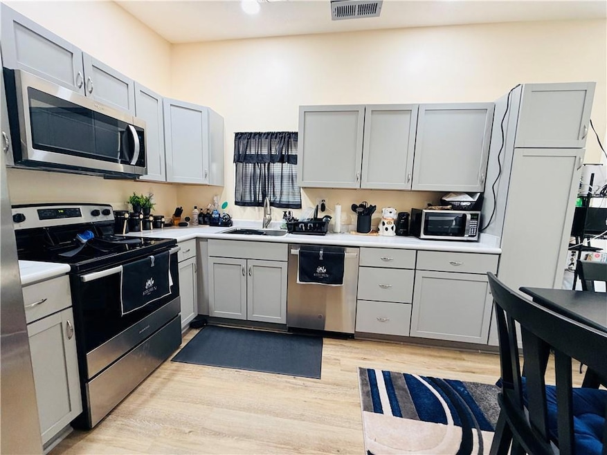 6800 E 58th St, Kansas City, MO 64129 - photo 1