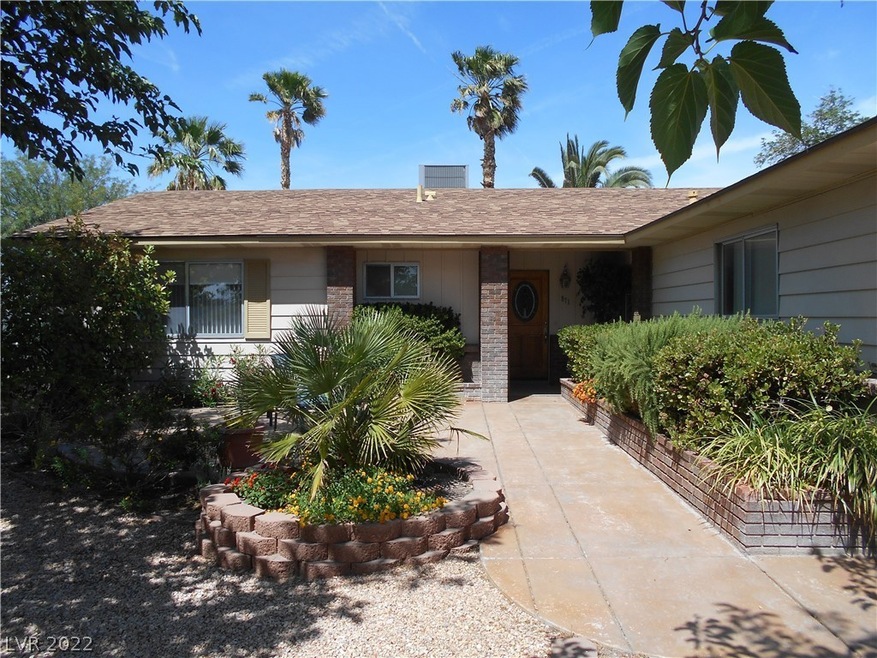 located end of the cul-de-sac, no HOA