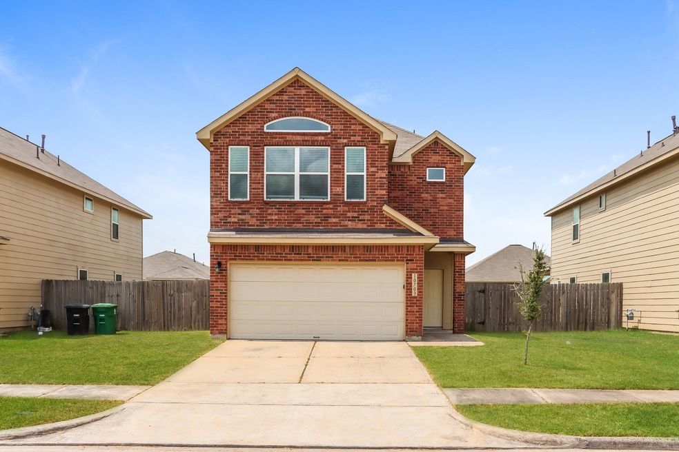 10703 Prillerman Trails Dr, Houston, TX 77016 - photo 1