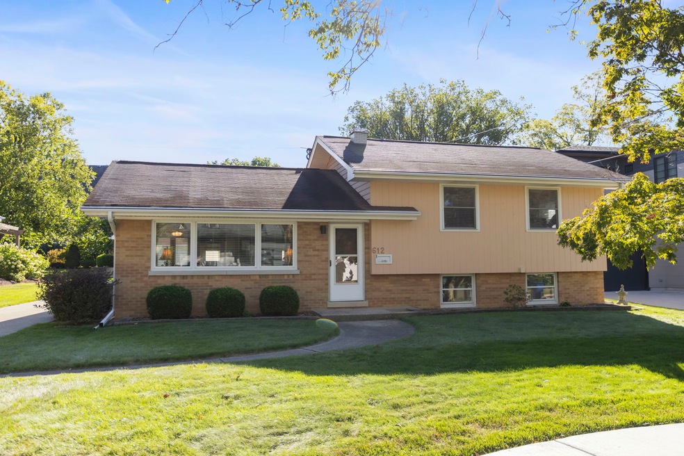 612 Wellner Rd, Naperville, IL 60540 - photo 1