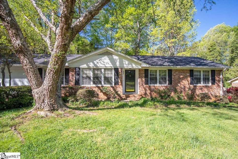 4 Sides Brick Ranch!