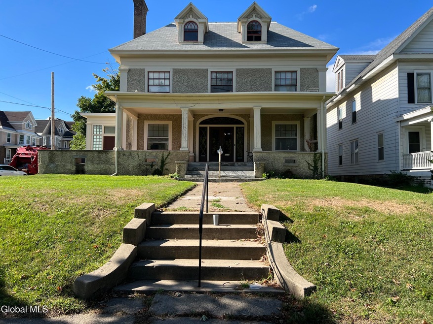 1114 Union St unit 2, Schenectady, NY 12308 - photo 1