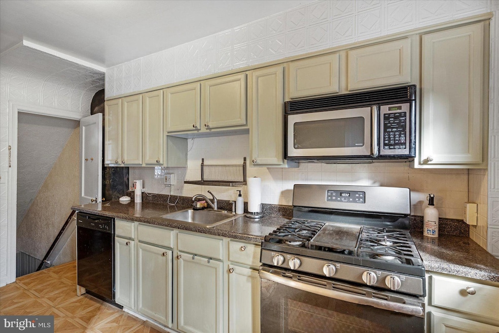 3915 Rexmere Rd, Baltimore, MD 21218 - photo 1