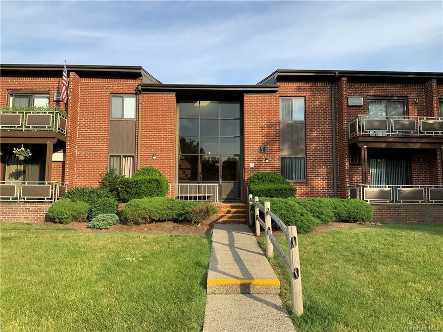 7 Darian Ct unit 1D, Pomona, NY 10970 - photo 1