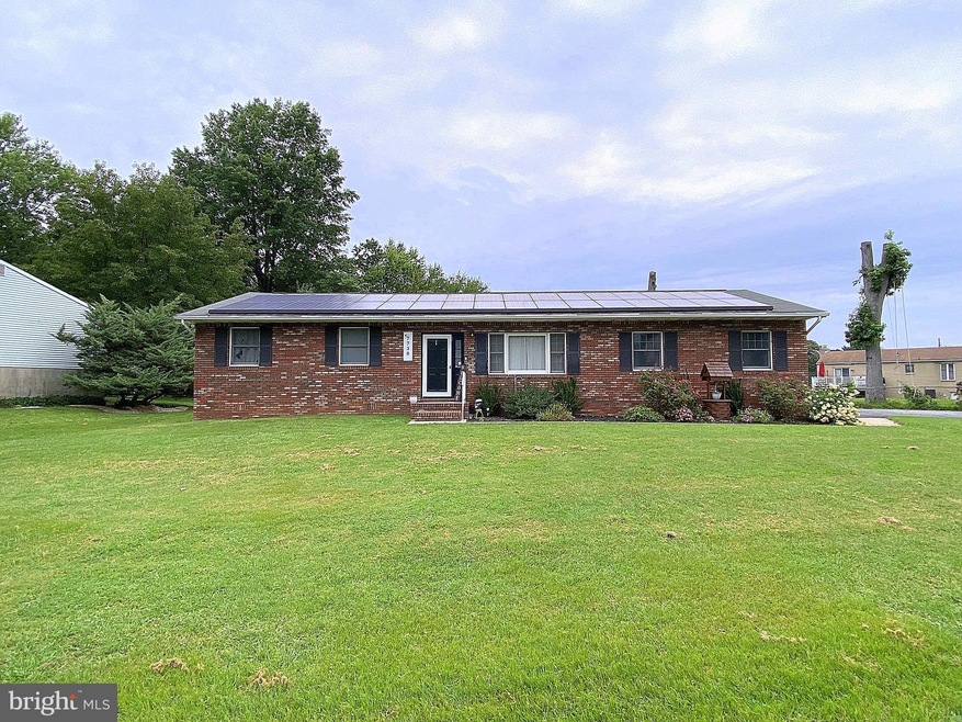 7730 N Point Creek Rd, Baltimore, MD 21219 - photo 1