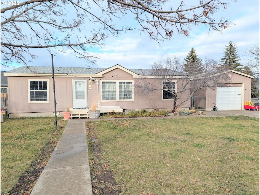 2209 Terra Lee Ct, La Grande, OR 97850 - photo 1