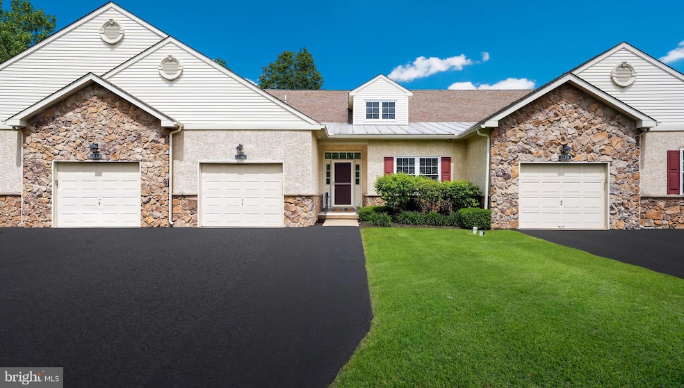 2141 Hidden Meadow Dr, Colmar, PA 18915 - photo 1