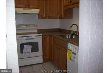 8604F Village Way unit 4/860, Alexandria, VA 22309 - photo 1