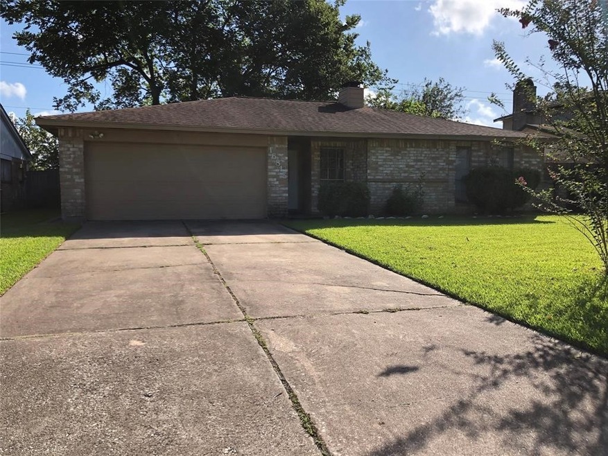 16815 Bougainvilla Ln, Friendswood, TX 77546 - photo 1