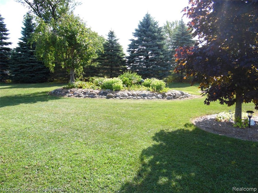 7235 Lahring Rd, Gaines, MI 48436 - photo 1