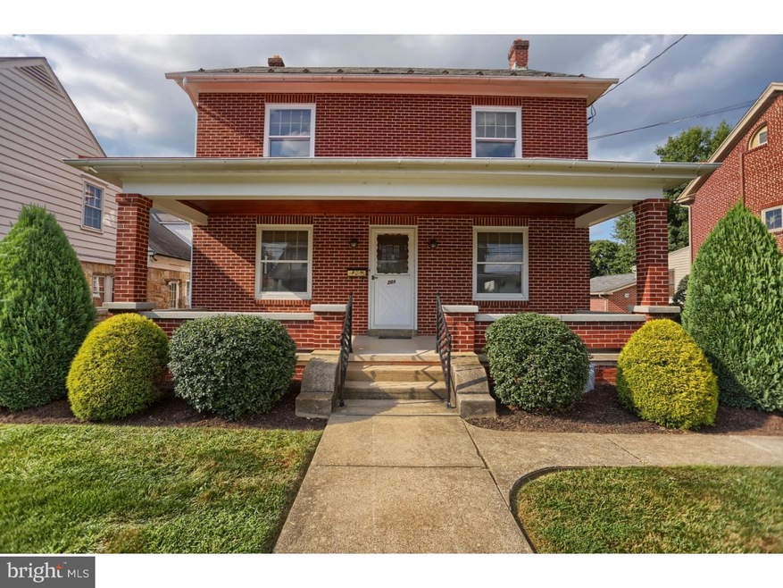 209 E Noble Ave, Shoemakersville, PA 19555 - photo 1