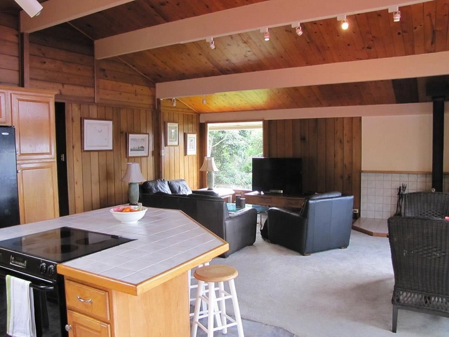 154 Upper Kimo Dr, Kula, HI 96790 - photo 1