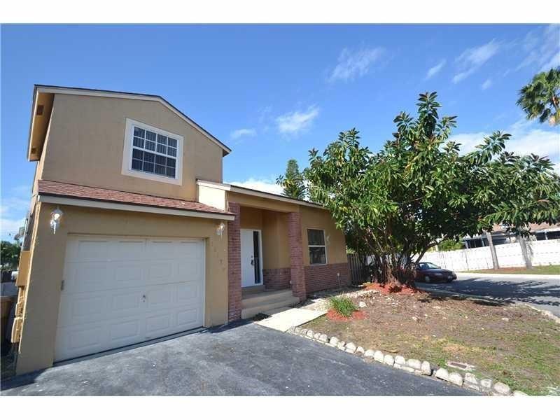 14130 Langley Place, Davie, FL 33325 - photo 1