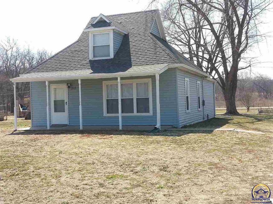 315 E Railroad St, Topeka, KS 66615 - photo 1