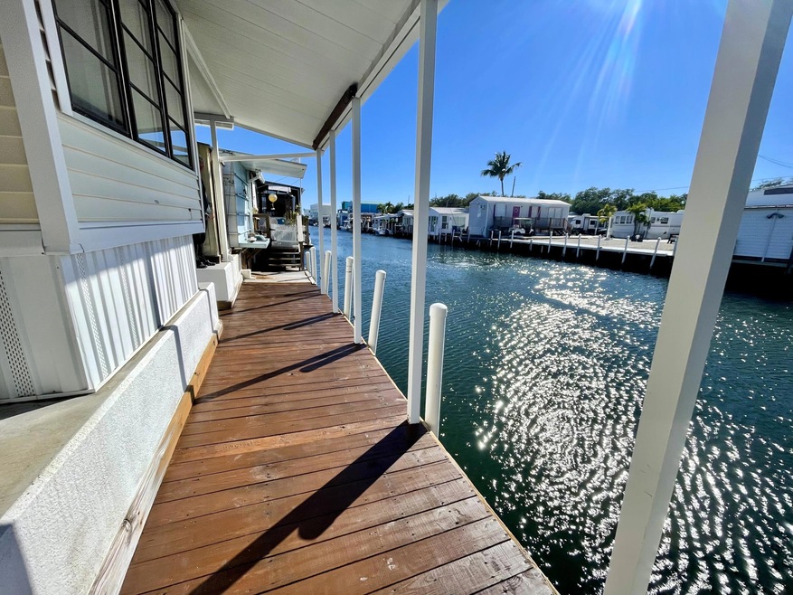 40 e Dock