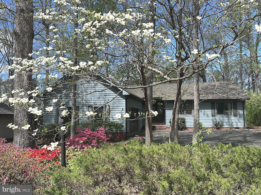 127 Fairway Dr, Locust Grove, VA 22508 - photo 1