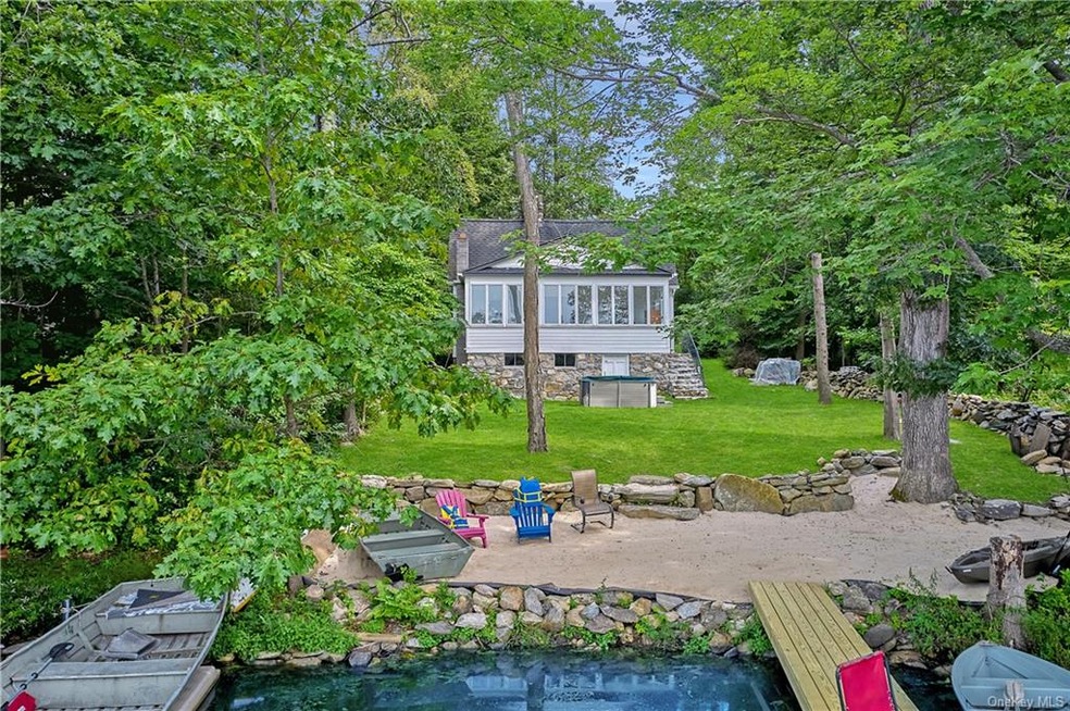 1572 Wenonah Trail, Mohegan Lake, NY 10547 - photo 1