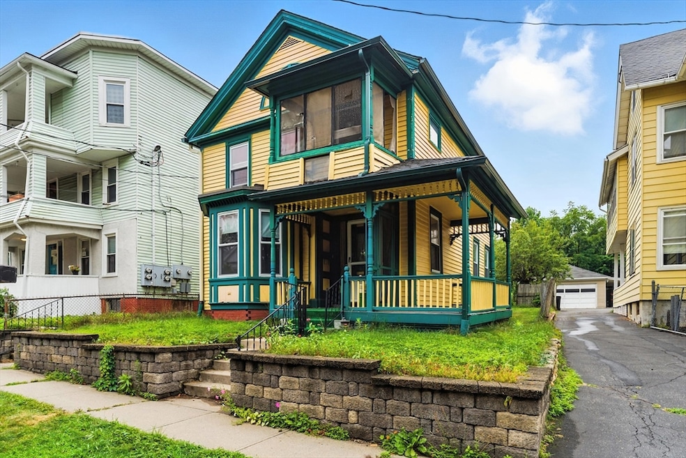 112 Grape St, Chicopee, MA 01013 - photo 1