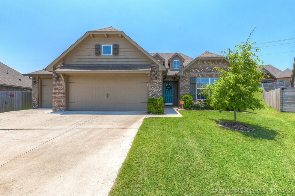 2625 W Tucson Ct, Broken Arrow, OK 74011 - photo 1