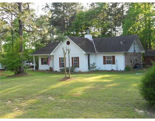 314 Holiday Cir, Pineville, LA 71360 - photo 1